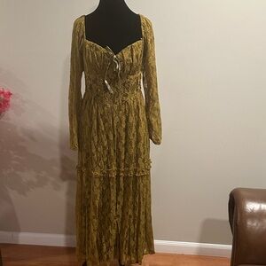 Elegant Lace Long Sleeve Dress